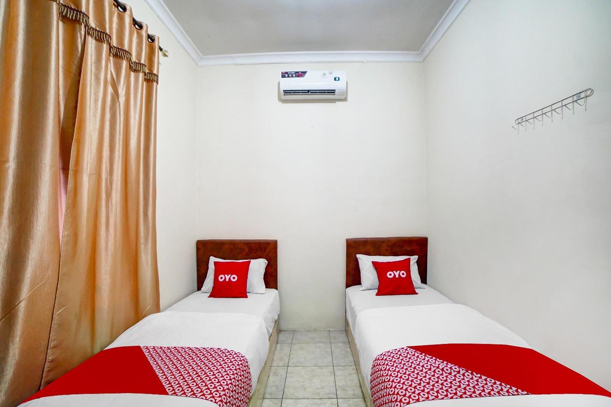 Oyo 91199 Felicia Homestay Medan Kültér fotó