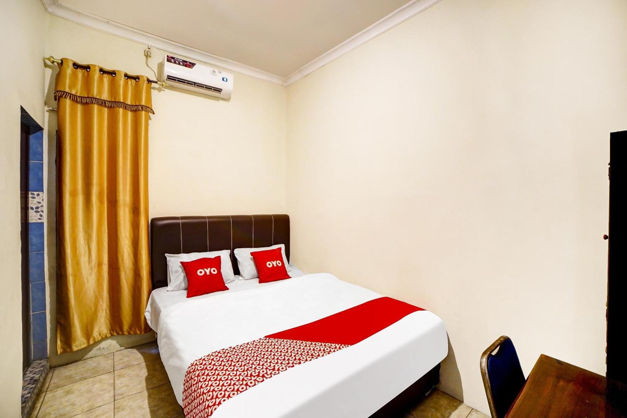 Oyo 91199 Felicia Homestay Medan Kültér fotó