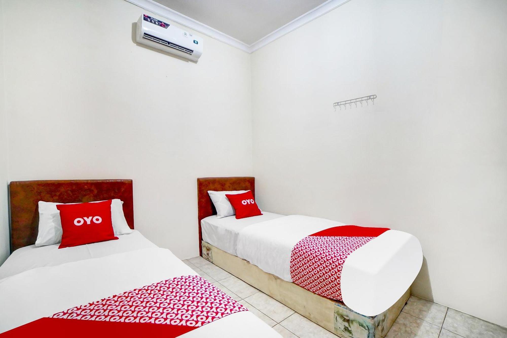 Oyo 91199 Felicia Homestay Medan Kültér fotó