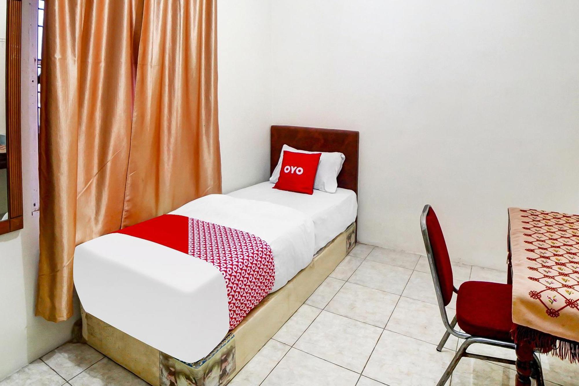 Oyo 91199 Felicia Homestay Medan Kültér fotó
